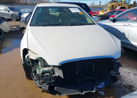 2011 Buick Lucerne Cxl z USA, uszkodzony, nr VIN 1G4HC5EM4BU110964